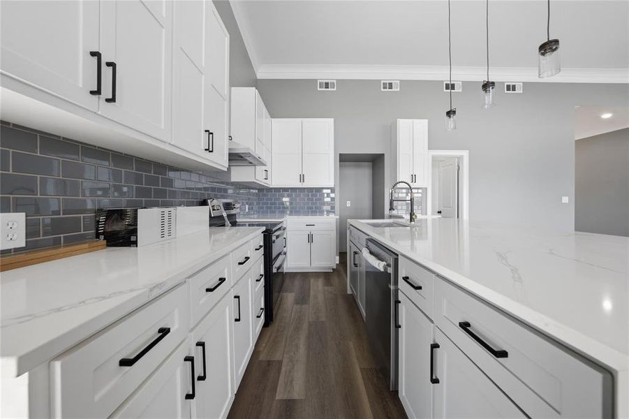 Furnished interior view inside a new home in , Mabank (Image 5).