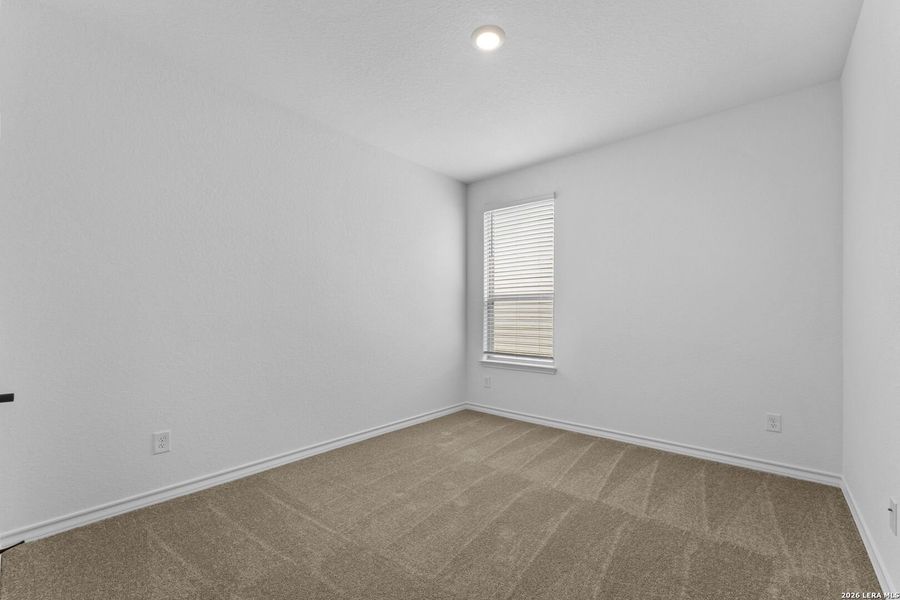 Spacious, unfurnished interior of a new home in Dove Song, Marion (Image 24).