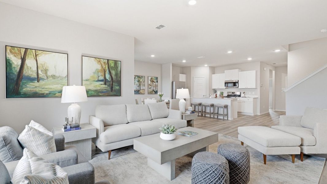 Representative furnished interior of a home built from the Plan by D.R. Horton in Bella Vista, Granbury (Image 13).