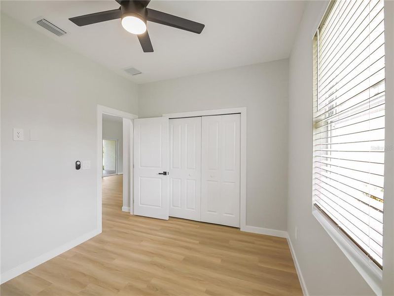 Spacious, unfurnished interior of a new home in , Ocala (Image 9).