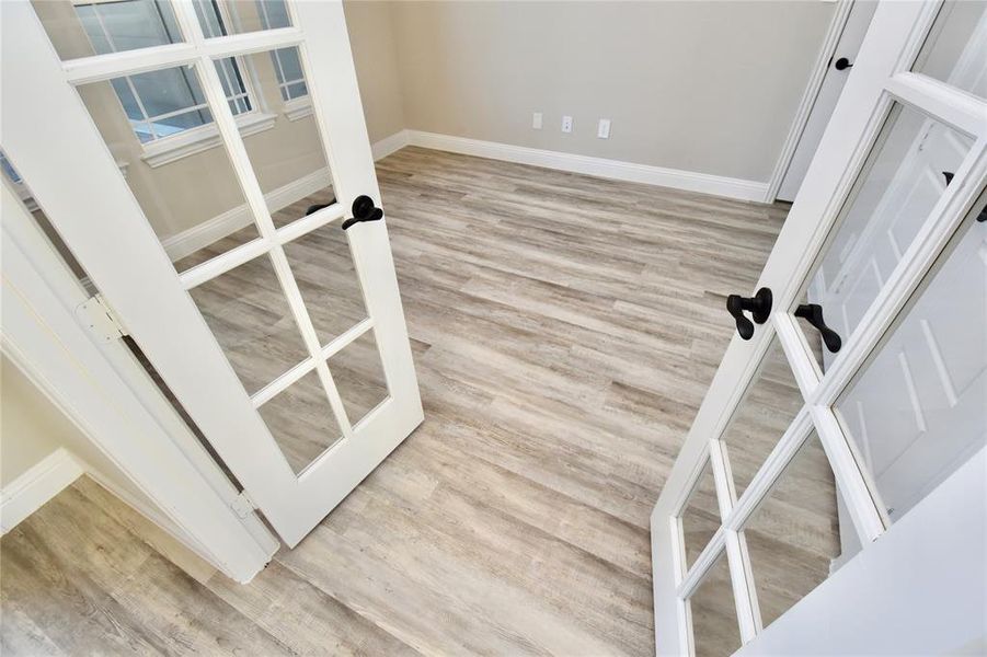 Spacious, unfurnished interior of a new home in , Prosper (Image 21).