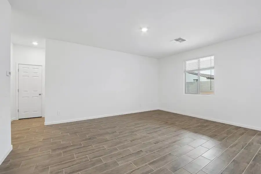 Representative images and renderings are for illustrative purposes. Actual structural options and design finishes of home may vary.