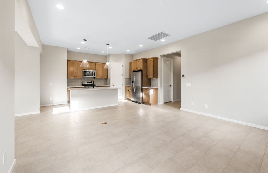Spacious, unfurnished interior of a new home in Regent Hills - Meadow Series, Buckeye (Image 26). Spacious, unfurnished interior of a new home in Regent Hills - Meadow Series, Buckeye (Image 26).
