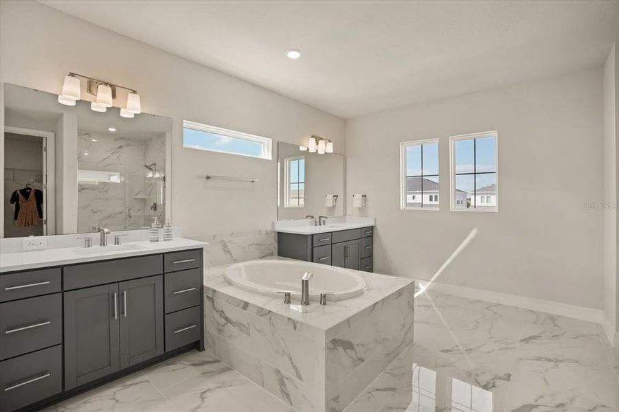 Furnished interior view inside a new home in , Orlando (Image 33).