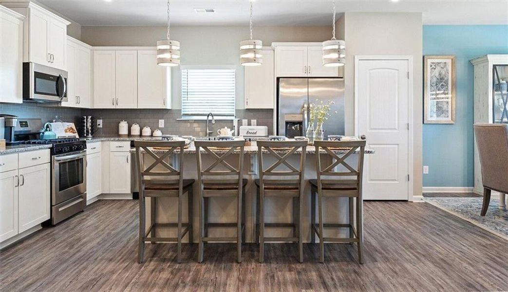 Furnished interior view inside a new home in Oakmont, Dallas (Image 4).