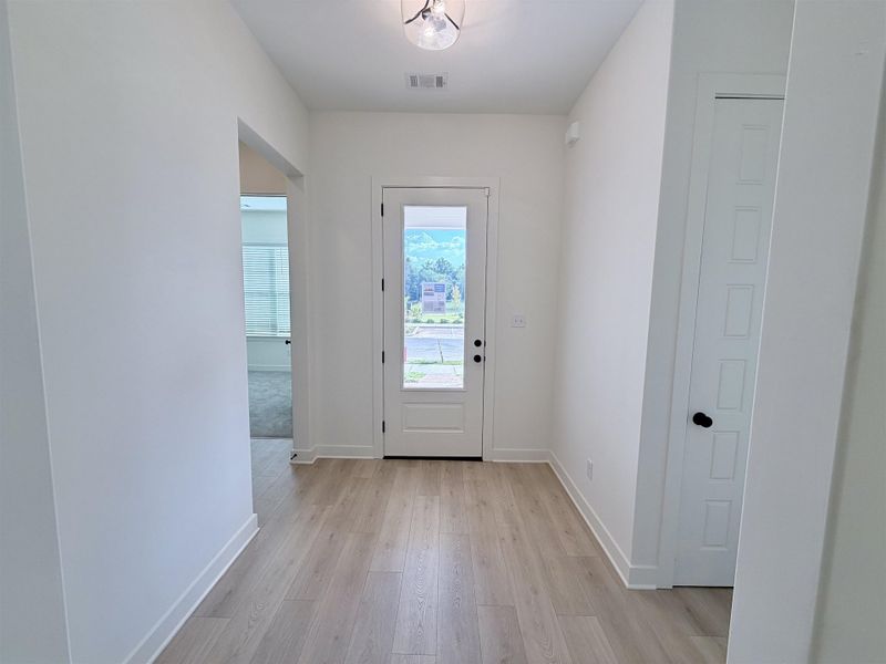 Spacious, unfurnished interior of a new home in Lockwood, Collierville (Image 13). Spacious, unfurnished interior of a new home in Lockwood, Collierville (Image 13).