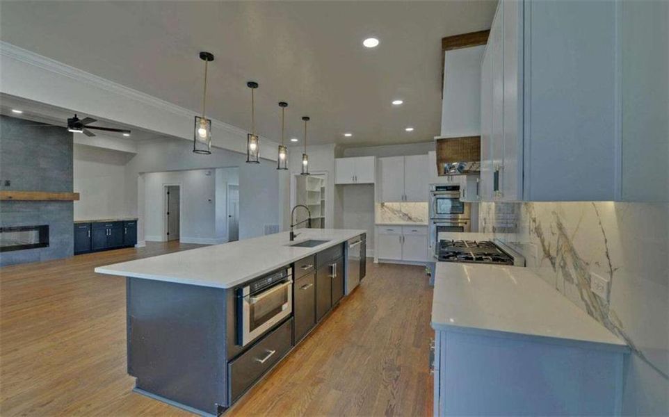 Furnished interior view inside a new home in , Clarkesville (Image 6).