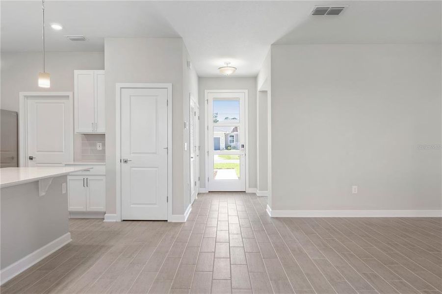 Spacious, unfurnished interior of a new home in , North Port (Image 20).