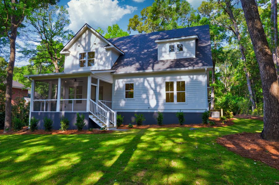 Exterior details and patio area of a home in , Hollywood (Image 33).