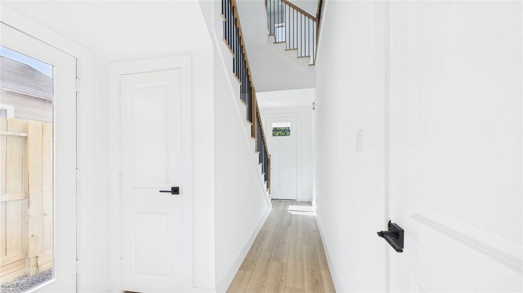 Spacious, unfurnished interior of a new home in , Houston (Image 24).