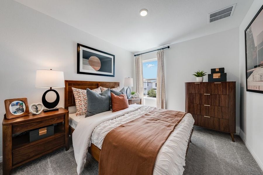Representative furnished interior of a home built from the Kestrel by Taylor Morrison in Longview 40s, Del Valle (Image 24).