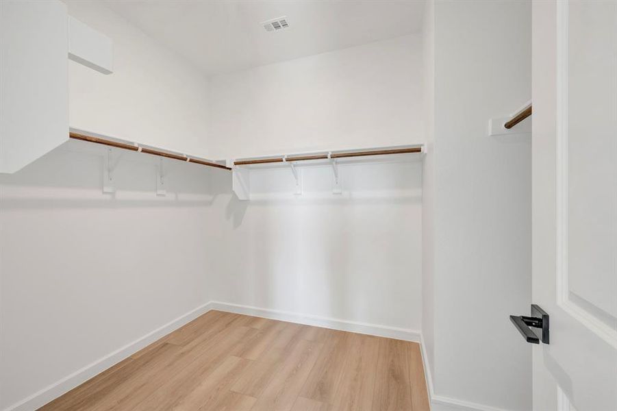 Spacious, unfurnished interior of a new home in Aspire at Noble Ridge, Howe (Image 21).