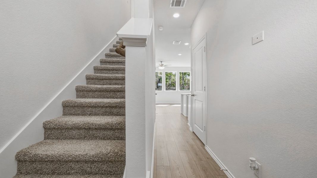 Spacious, unfurnished interior of a new home in Stonewood, Sulphur Springs (Image 7).
