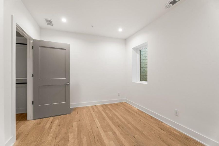Spacious, unfurnished interior of a new home in Freedom Townhomes, Atlanta (Image 21).