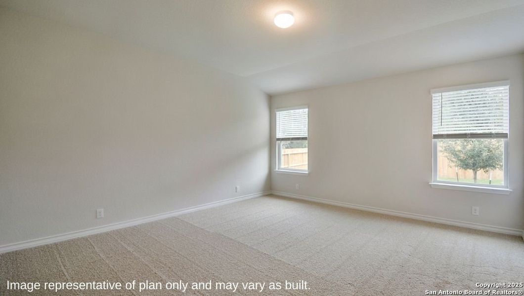 Spacious, unfurnished interior of a new home in Stonehill, San Antonio (Image 8).
