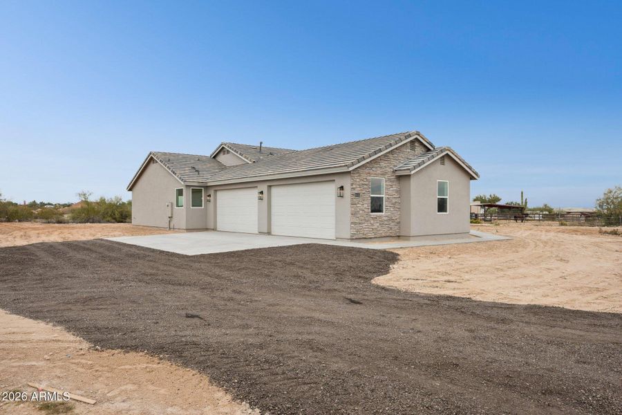 44-web-or-mls-20122-w-hazelwood-st