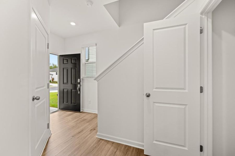 Spacious, unfurnished interior of a new home in Timber Ridge: Timber Ridge 42', Douglasville (Image 35). Spacious, unfurnished interior of a new home in Timber Ridge: Timber Ridge 42', Douglasville (Image 35).