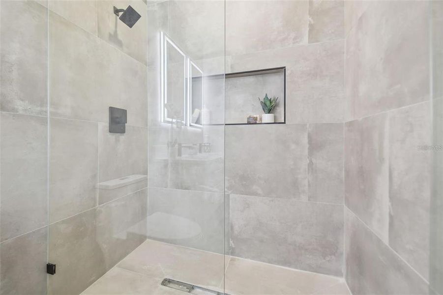 Image 42 of a home in .