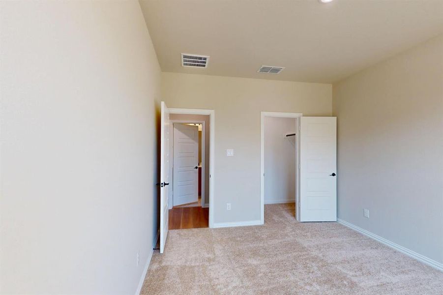 Spacious, unfurnished interior of a new home in Vintage Village, Argyle (Image 24).