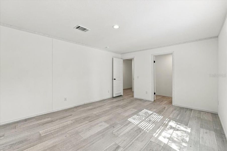 Spacious, unfurnished interior of a new home in , Zephyrhills (Image 30).