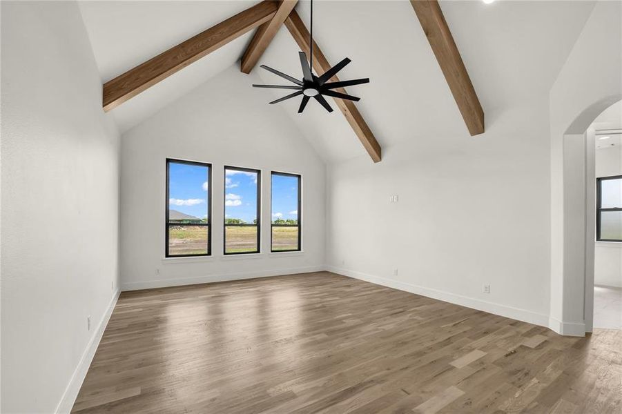 Spacious, unfurnished interior of a new home in , Aledo (Image 28).