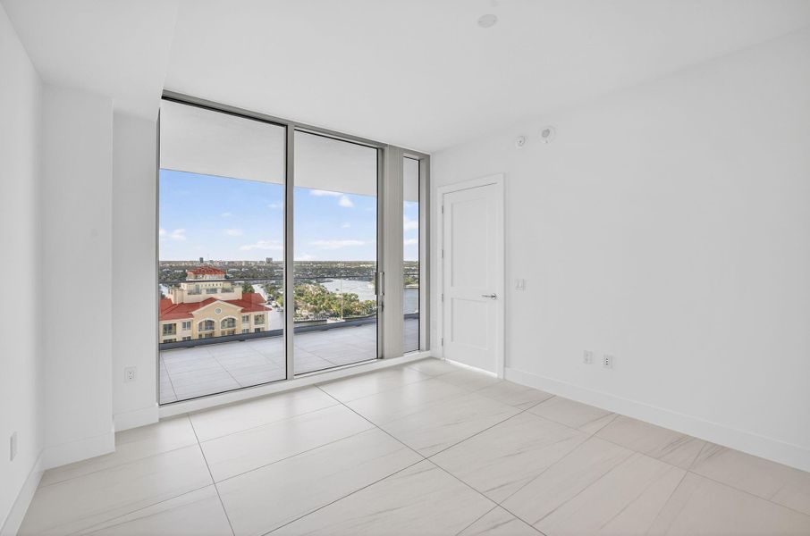 Spacious, unfurnished interior of a new home in , Fort Lauderdale (Image 15). Spacious, unfurnished interior of a new home in , Fort Lauderdale (Image 15).