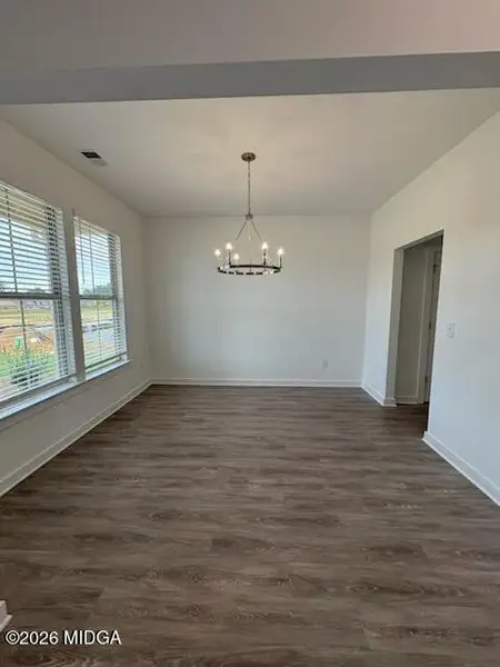 Spacious, unfurnished interior of a new home in Robins Estates, Warner Robins (Image 8).