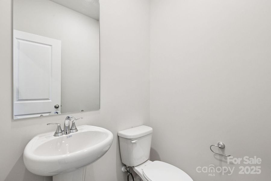 Photo is not of the actual home but is an inspirational photo of builder’s model home and may depict options, furnishings, and/or decorator features that are not included. Photo is not of the actual home but is an inspirational photo of builder’s model home and may depict options, furnishings, and/or decorator features that are not included.