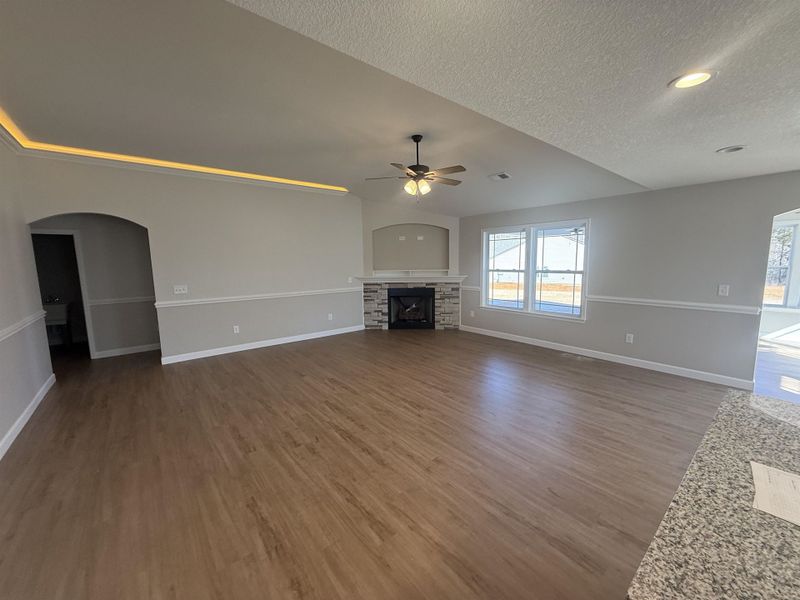 Spacious, unfurnished interior of a new home in Mills Gin, Campobello (Image 6).