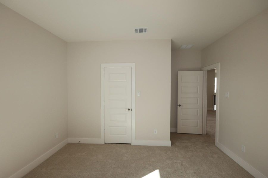 Spacious, unfurnished interior of a new home in Dunham Pointe, Cypress (Image 32).
