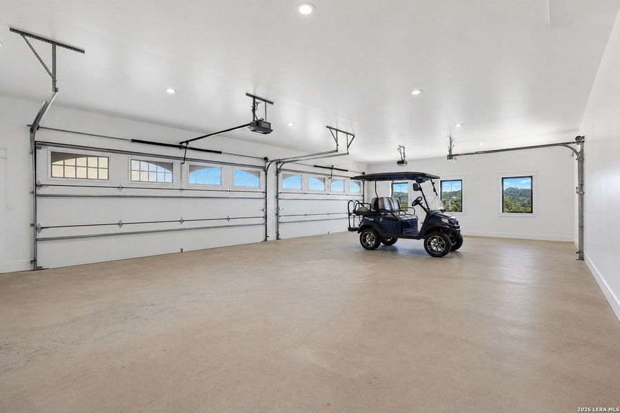 Spacious, unfurnished interior of a new home in , Boerne (Image 20). Spacious, unfurnished interior of a new home in , Boerne (Image 20).