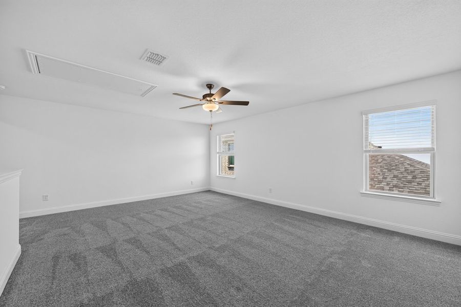 Spacious, unfurnished interior of a new home in Madero 50s, Fort Worth (Image 28).