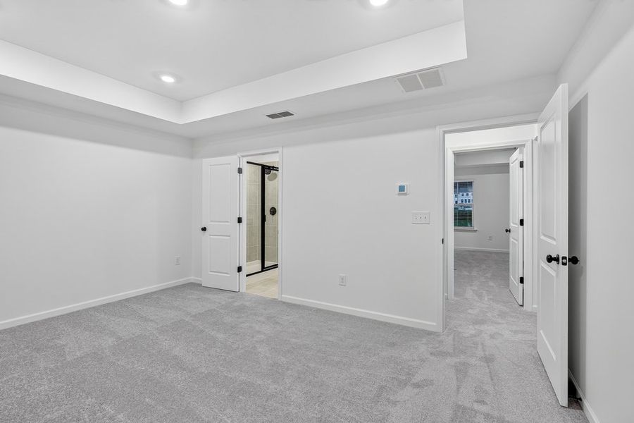 Spacious, unfurnished interior of a new home in Rosewood Farm, Lawrenceville (Image 27).