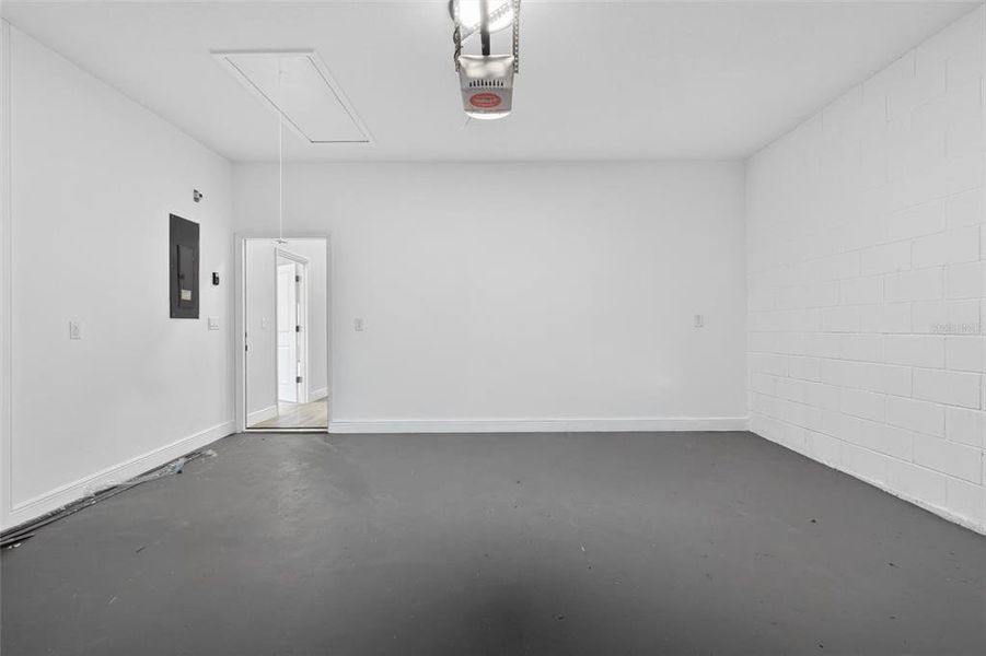 Spacious, unfurnished interior of a new home in , Ormond Beach (Image 24).
