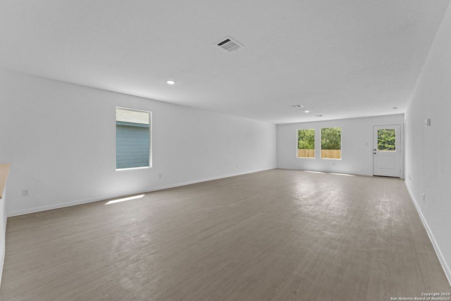 Spacious, unfurnished interior of a new home in Lodi Grove, Floresville (Image 19). Spacious, unfurnished interior of a new home in Lodi Grove, Floresville (Image 19).