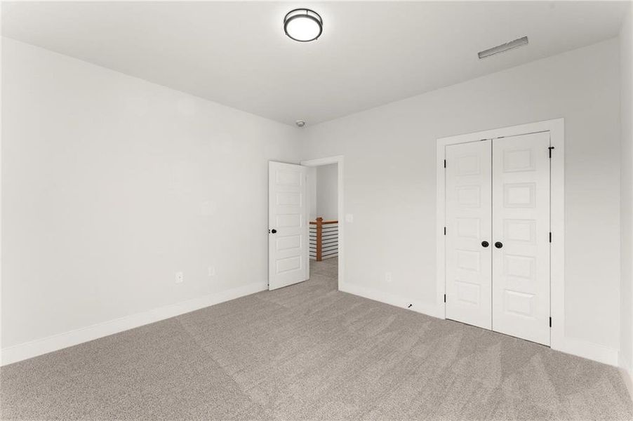 Spacious, unfurnished interior of a new home in , Jefferson (Image 21).