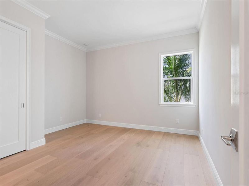 Spacious, unfurnished interior of a new home in , Sarasota (Image 55).