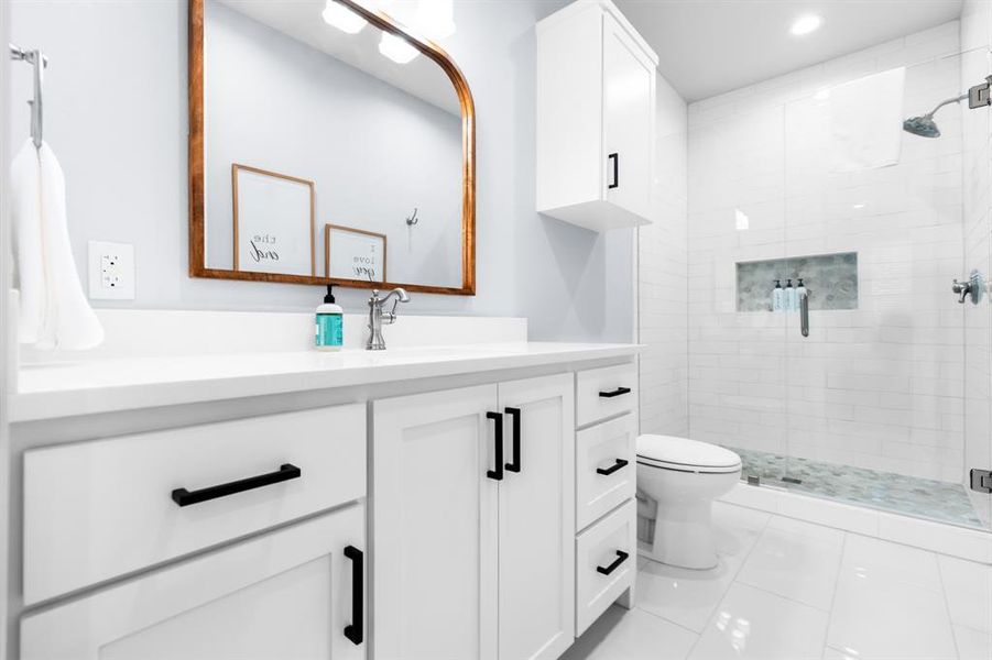 Furnished interior view inside a new home in , Waco (Image 19).