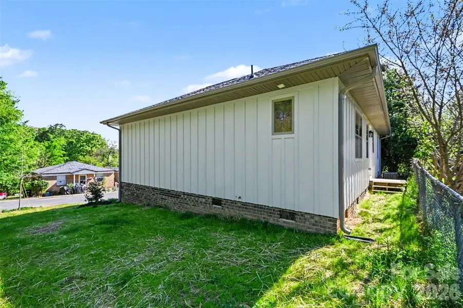 Exterior details and patio area of a home in , Charlotte (Image 4).