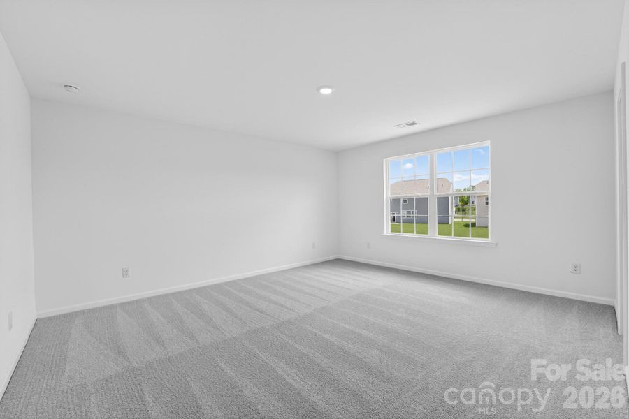 Spacious, unfurnished interior of a new home in Shannon Woods, Maiden (Image 17).