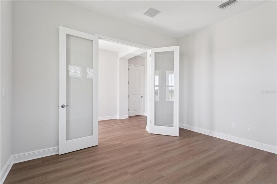 Spacious, unfurnished interior of a new home in North River Ranch, Parrish (Image 14).