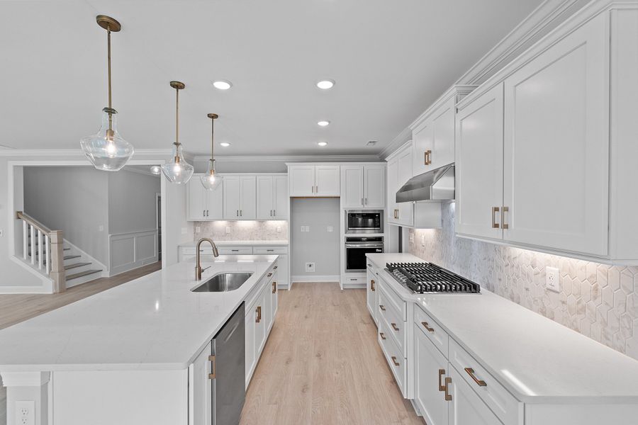 Representative furnished interior of a home built from the The Hampton by RobuckHomes in Baylee Ridge, Selma (Image 104).