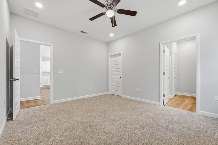 Spacious, unfurnished interior of a new home in McCarthy Estates, Defuniak Springs (Image 26). Spacious, unfurnished interior of a new home in McCarthy Estates, Defuniak Springs (Image 26).