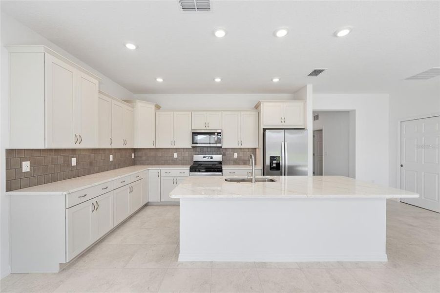 Furnished interior view inside a new home in Calesa Township, Ocala (Image 7).