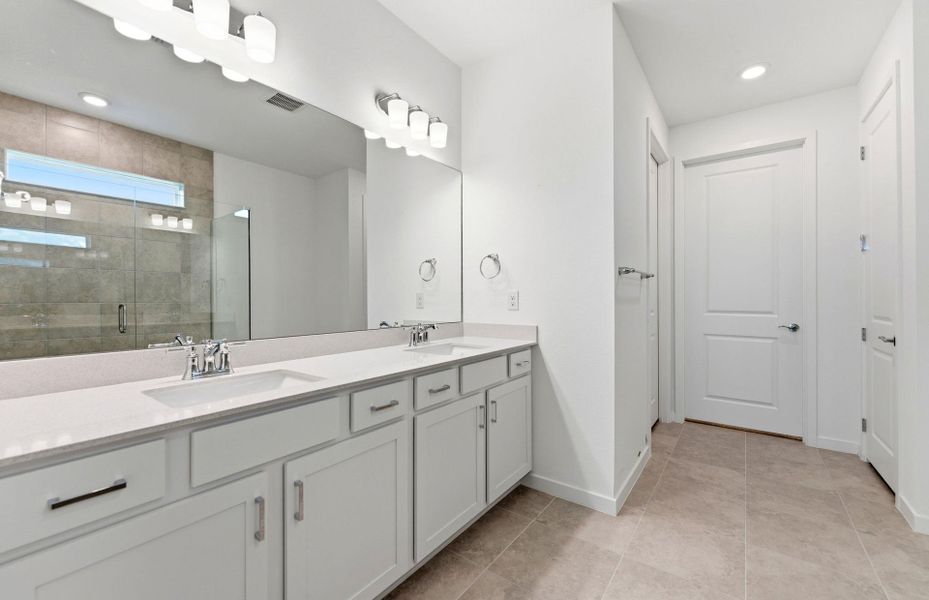 Furnished interior view inside a new home in Seaire, Parrish (Image 9).