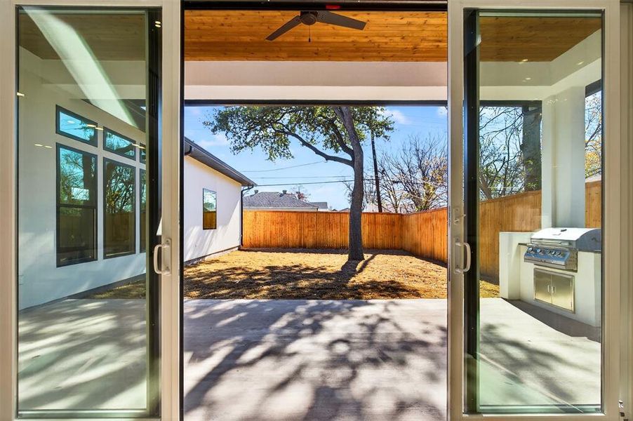 Exterior details and patio area of a home in , Dallas (Image 24).