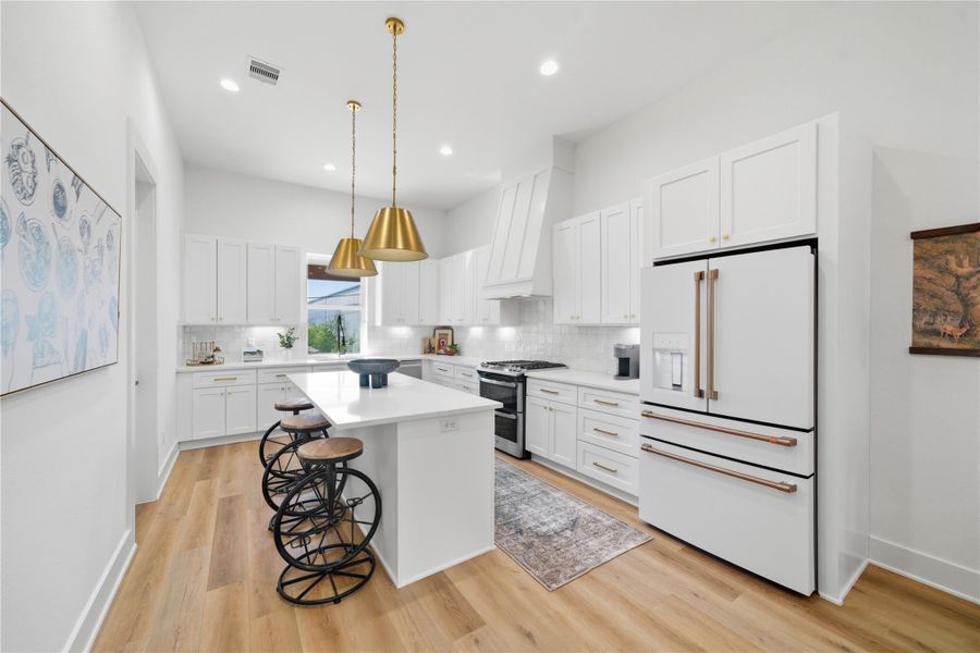 Furnished interior view inside a new home in , Houston (Image 4). Furnished interior view inside a new home in , Houston (Image 4).