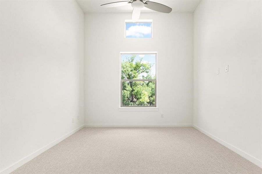 015-8513DelRioTrail-Rowlett-TX-75089-PrimaryBedroom.jpg-SMALL