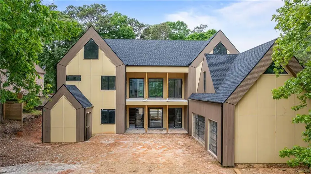 Image 36 of a home in .