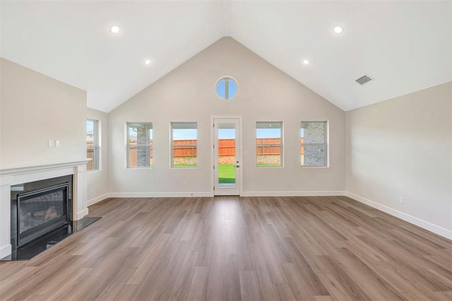 Spacious, unfurnished interior of a new home in Heritage Ranch, Sherman (Image 29). Spacious, unfurnished interior of a new home in Heritage Ranch, Sherman (Image 29).